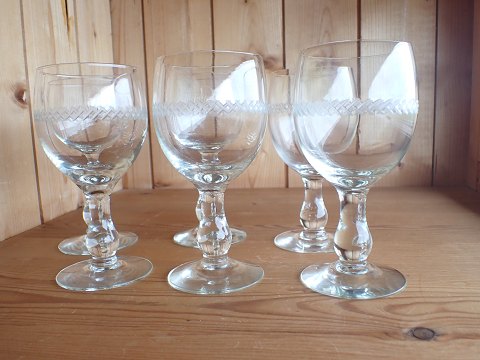 6 krydsslebne glas fra Kastrup. Sælges samlet.