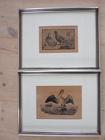 Johannes Larsen - to små indrammede og signerede fugle træsnit. Sælges individuelt.