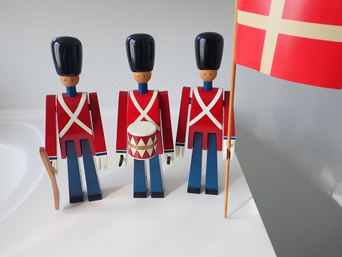 3 Kay Bojesen livgardister. Sælges individuelt.